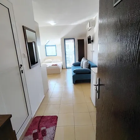 жасмин клуб Appartement *