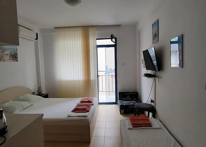 жасмин клуб Appartement Slantchev Briag